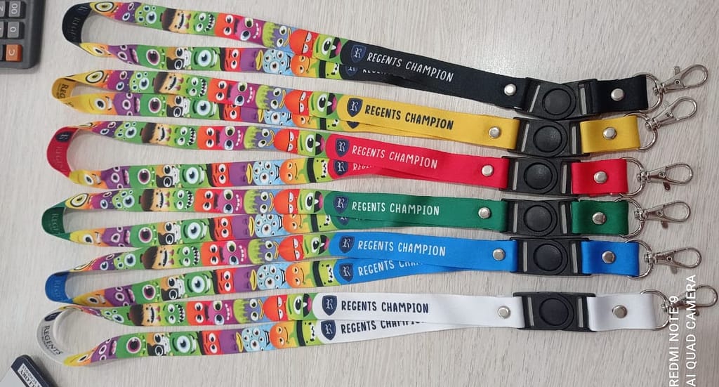 name tag sekolah